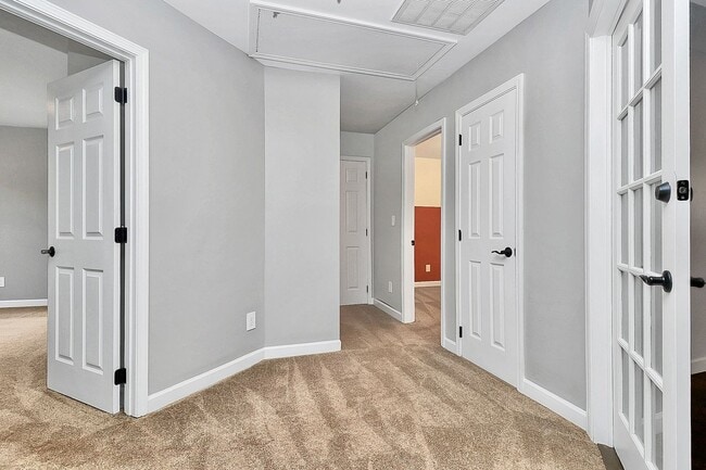 Building Photo - Welcome home to the popular Crossings neig...