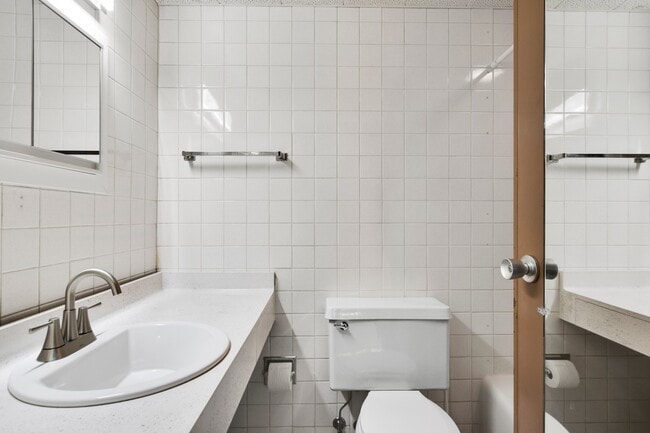 Building Photo - 934 High St