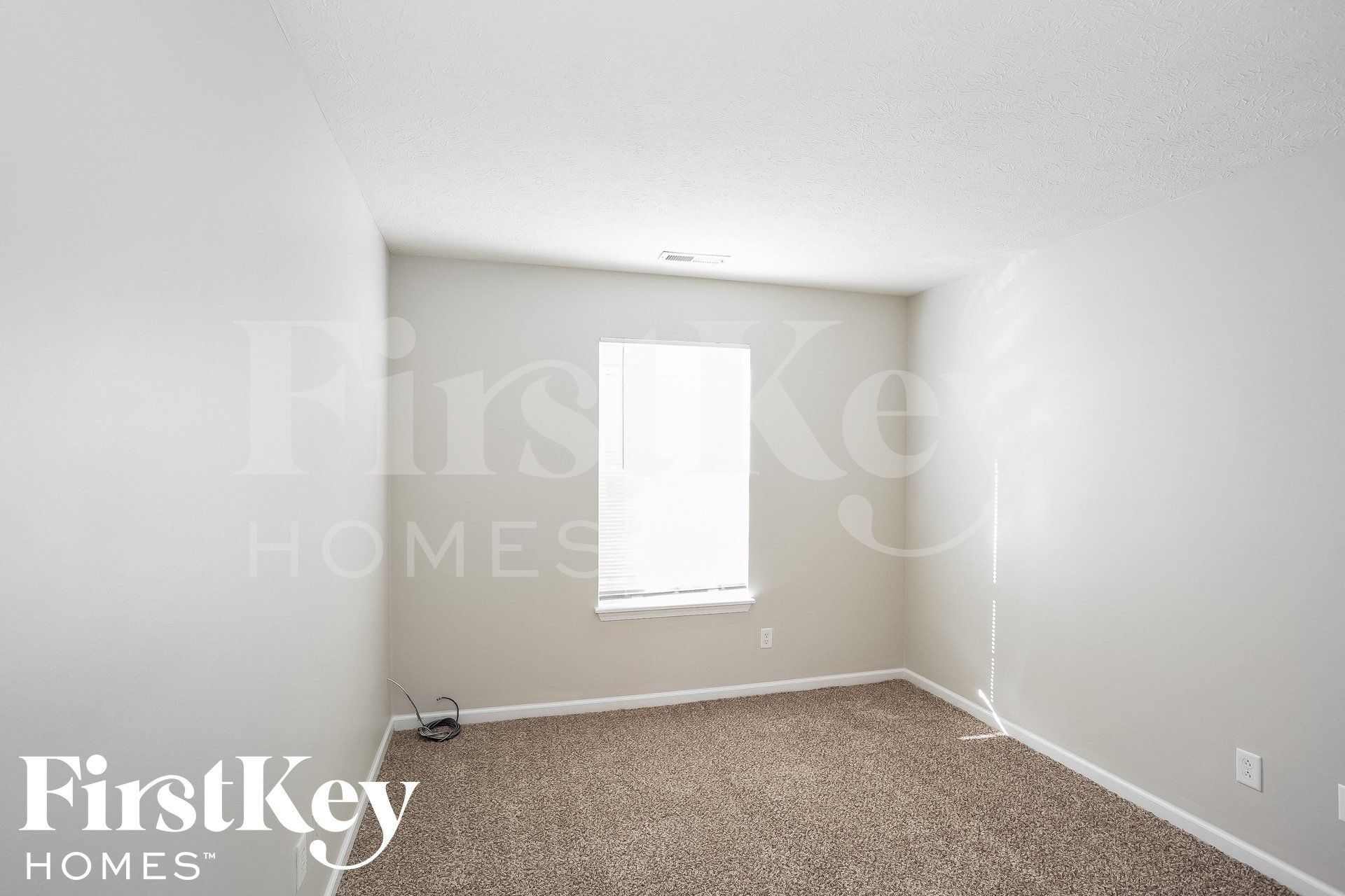 Building Photo - 10622 Deercrest Ln