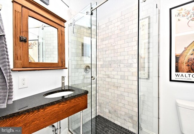 Building Photo - 365 2nd Ave