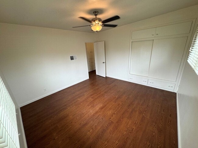 Building Photo - Pierpont Beach Home