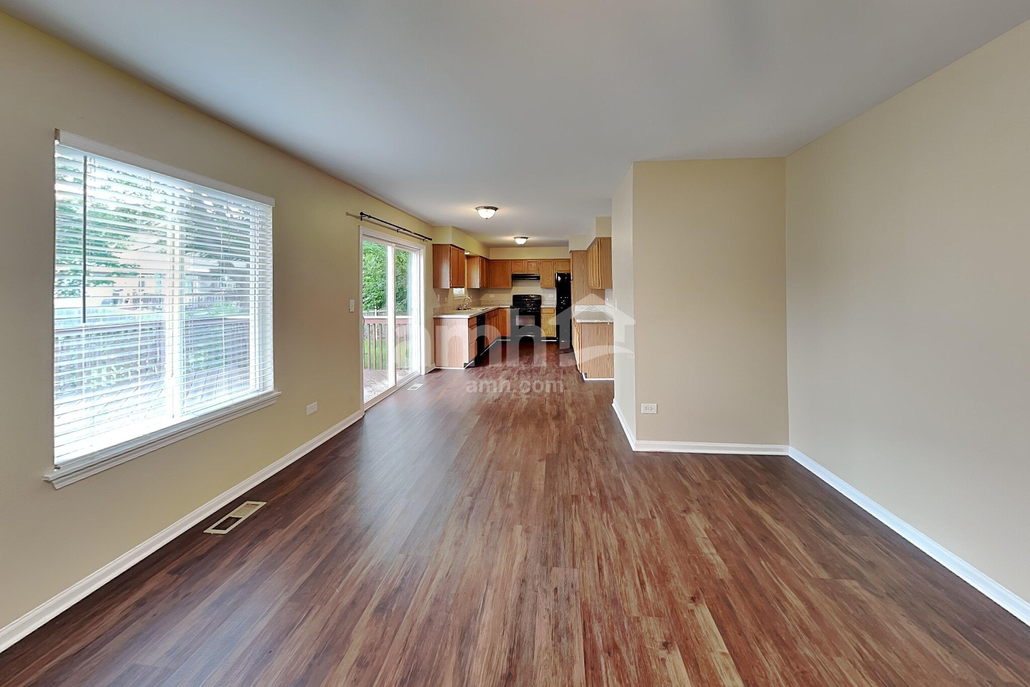 Building Photo - 609 Red Barn Trl