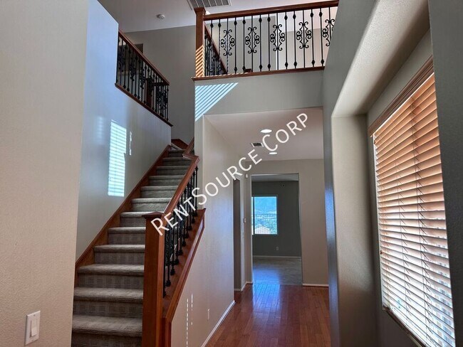 Building Photo - 28479 Falcon Crest Dr