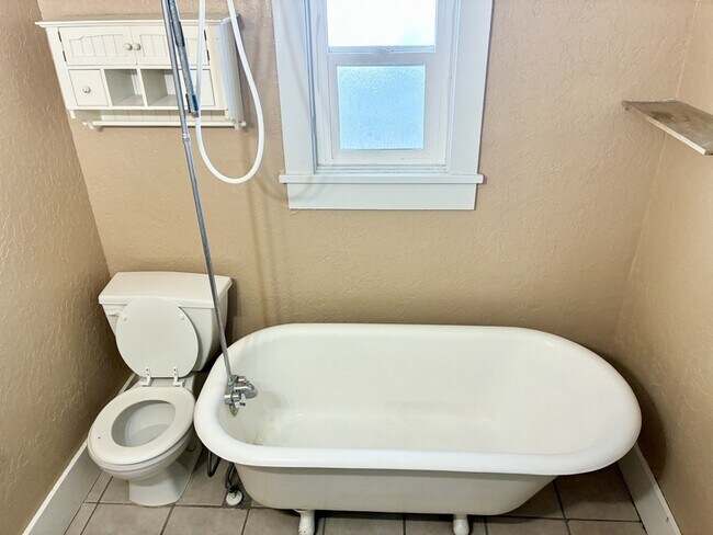 Building Photo - 1 S 900 W