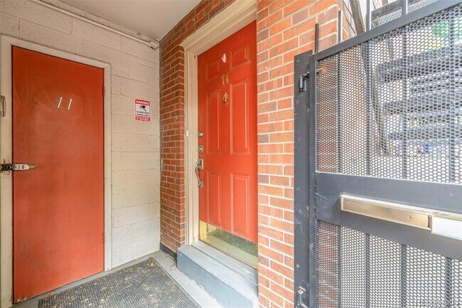 Building Photo - 1243 Vine St