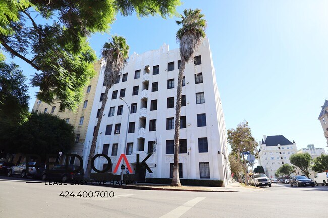 Building Photo - 854 S Oxford Ave