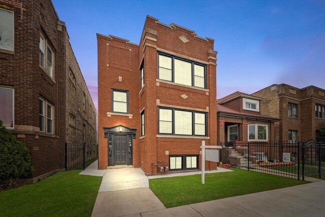 Primary Photo - 1010 S Mason Ave