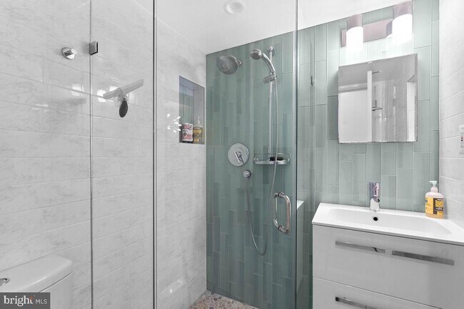 Building Photo - 1434 Potomac Ave SE