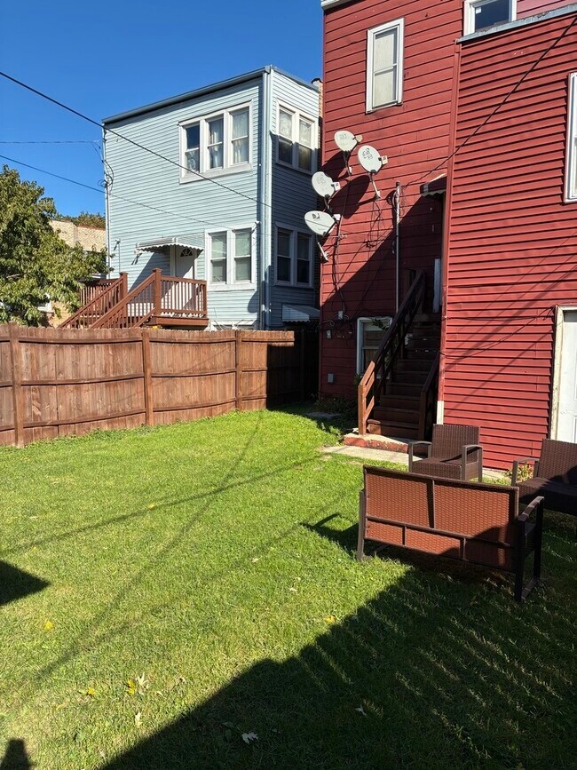 Building Photo - 1706 N Springfield Ave