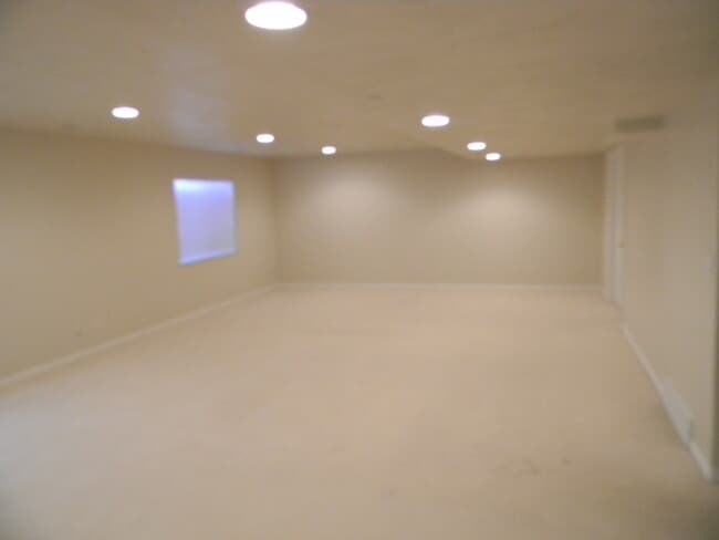 Building Photo - 15135 Auburn Ridge Ln