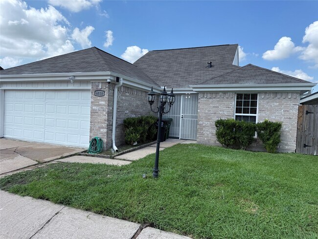 Building Photo - 6518 Briar Terrace Dr
