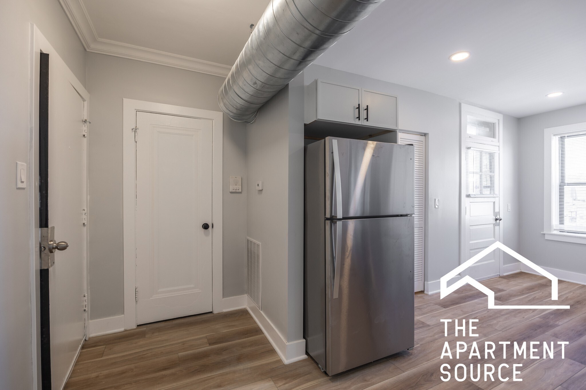 Building Photo - 6148 N Francisco Ave