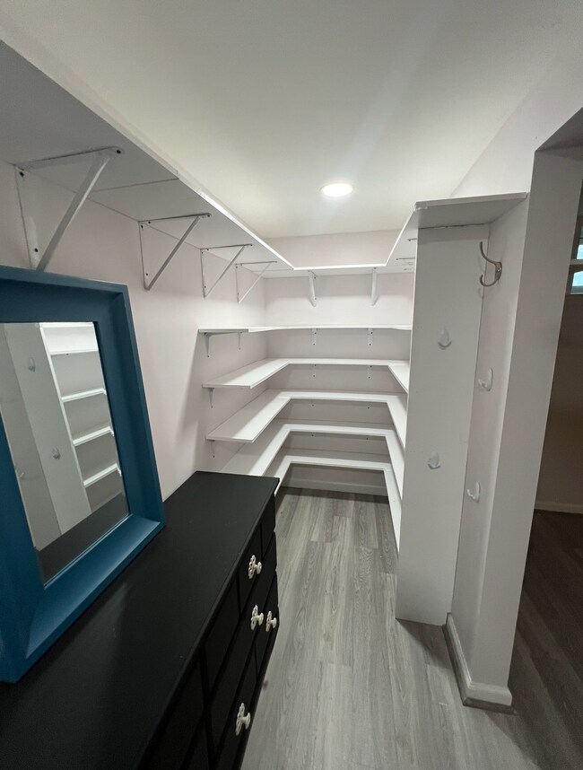 910 Neal Dr 910 Neal Dr Rockville MD 20850 Apartment Finder