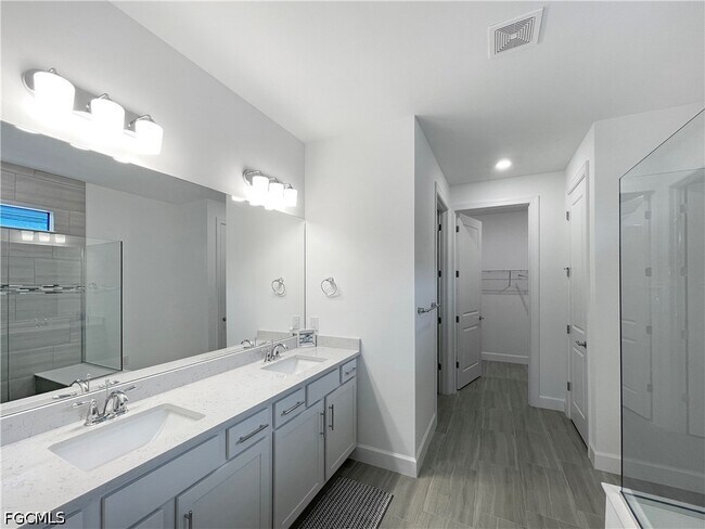 Building Photo - 2057 Yellowfin Cir