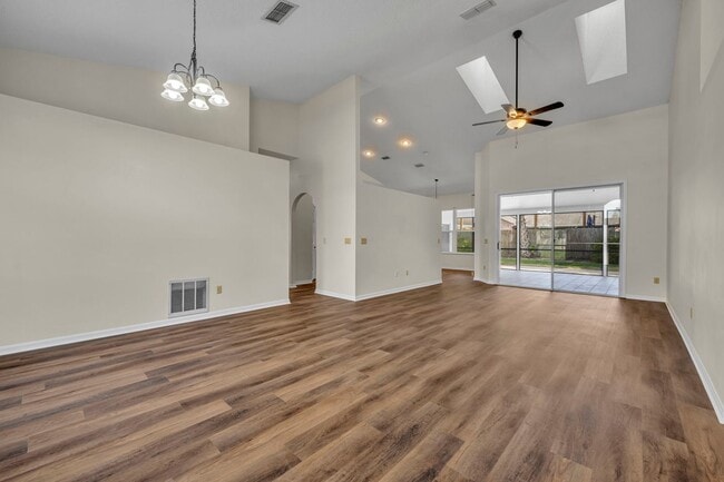 Building Photo - Great Oviedo Home in Bentley Woods!