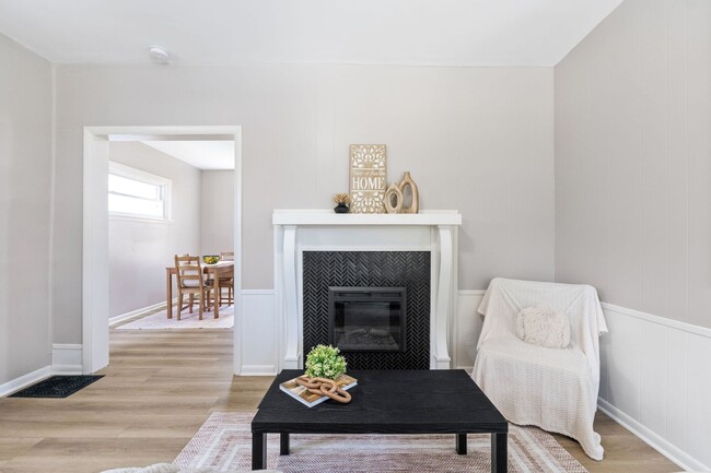 Building Photo - Charming 2-Story Home with Modern Updates ...