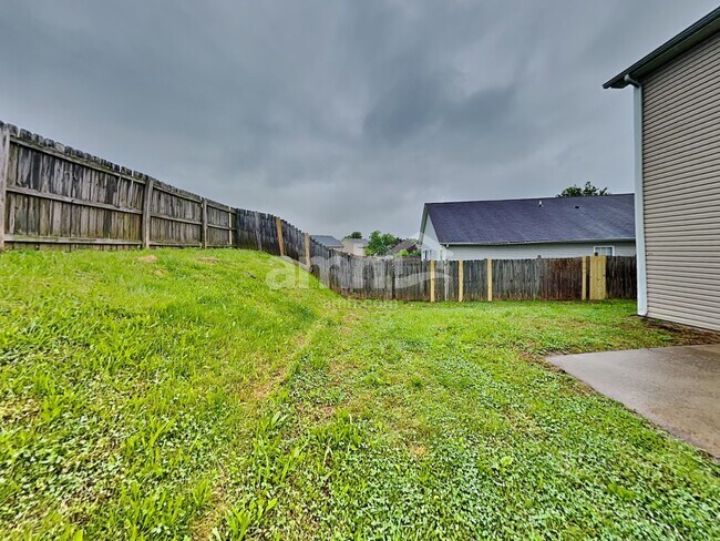 Building Photo - 3628 Coles Branch Dr