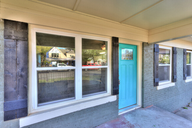 Building Photo - Cozy 1-Bedroom Duplex in Oklahoma City - C...