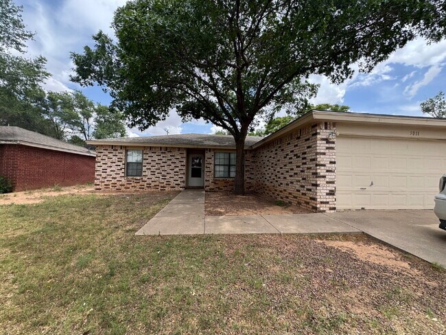 Primary Photo - Beautiful House Located Near South Plains ...