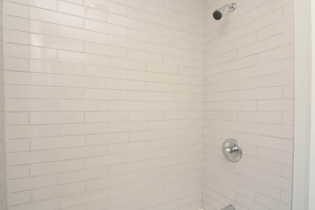 Building Photo - 714 W Brompton Ave