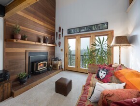 Building Photo - Available now!  Year lease!   Two Bedrooms...