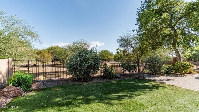 Building Photo - 3441 W Little Hopi Dr