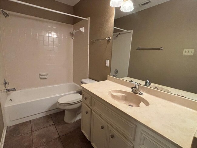 Building Photo - 314 Tamara Dr