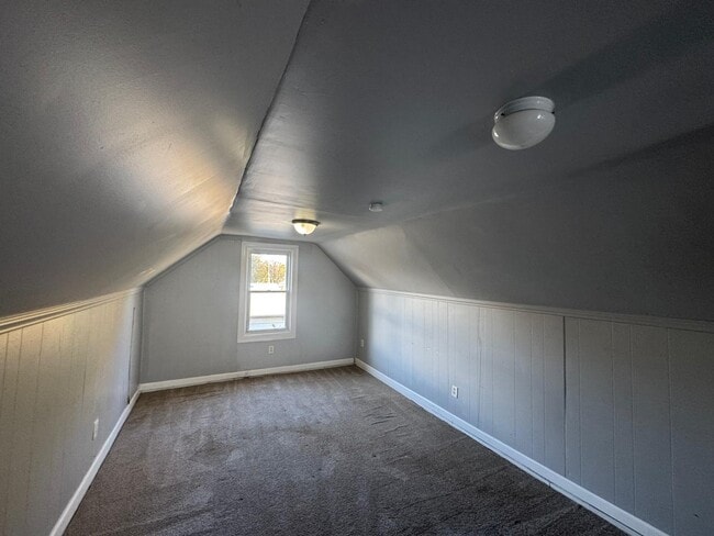 Building Photo - 19821 Lyndon St