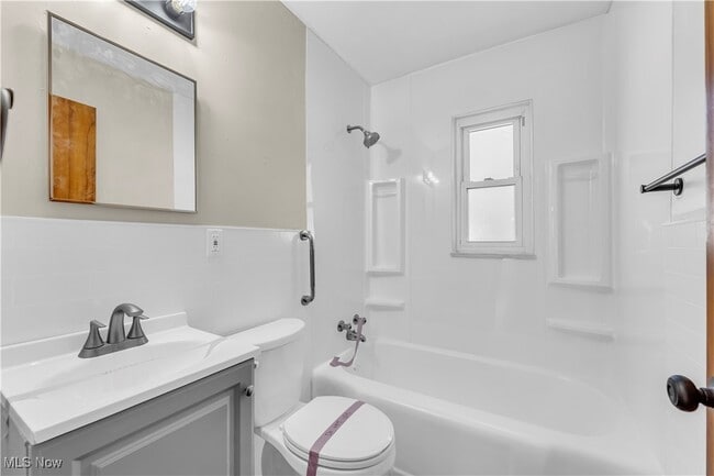 Building Photo - 12521 Park Knoll Dr