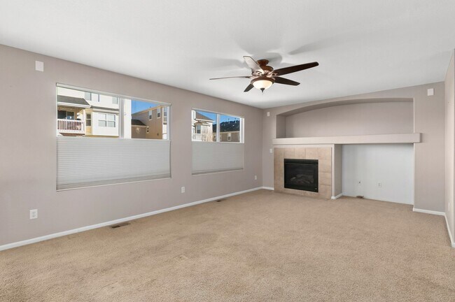 Building Photo - Gorgeous Home With Two Car Garage and Acce...