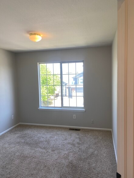 Bedroom 2 - 2526 WOODROSE PL