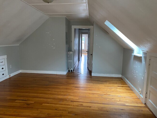 Building Photo - 20-22 Greenleaf Avenue