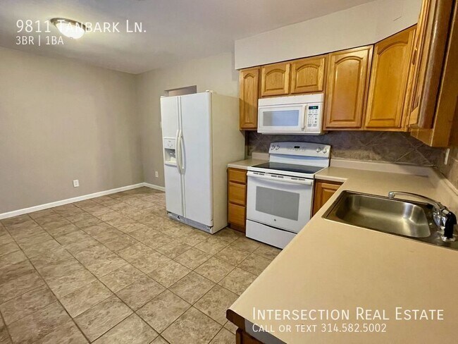 Building Photo - 9811 Tanbark Ln