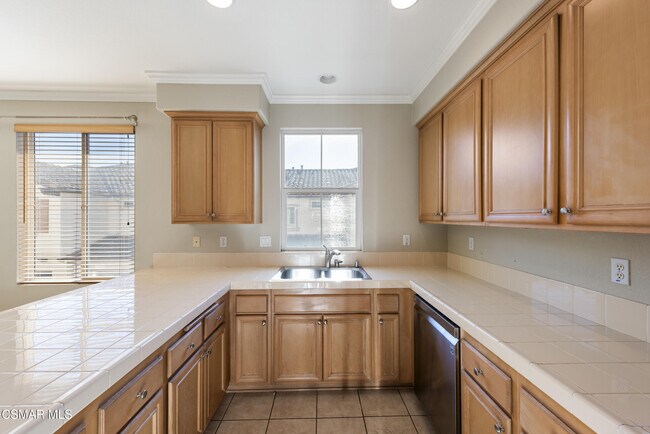 Building Photo - 84 Via Katrina