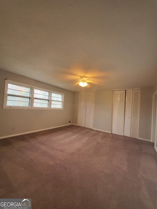 Building Photo - 498 North Ave