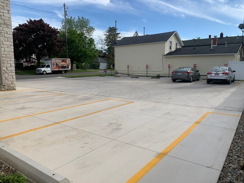 Building Photo - 1031 Hancock St