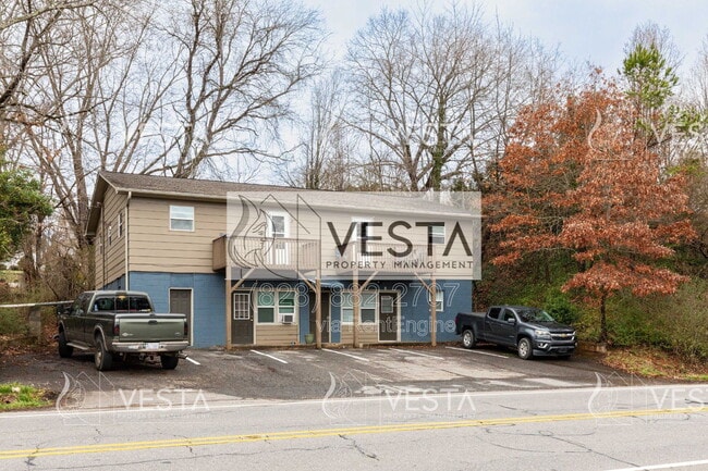 Building Photo - 130 Reems Creek Rd