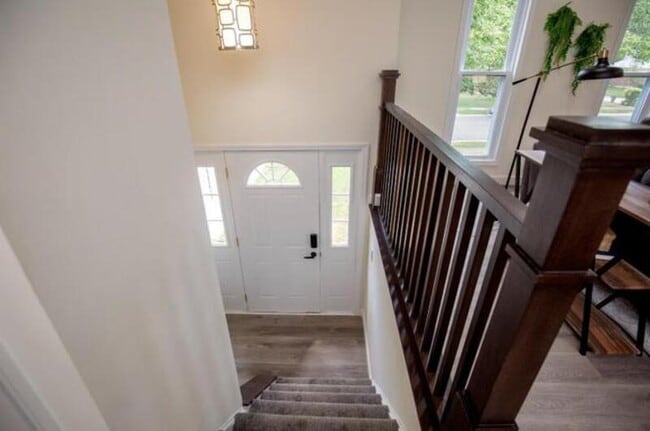 Building Photo - 810 Clearfield Ln