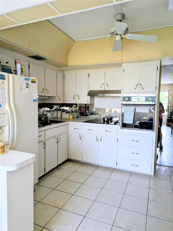 Building Photo - 2433 Brazilia Dr