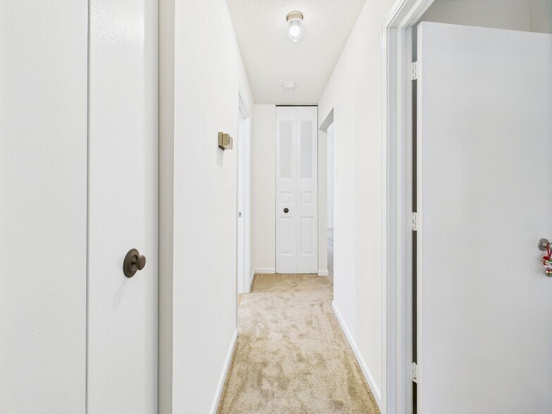 Building Photo - 7115 Senn Way