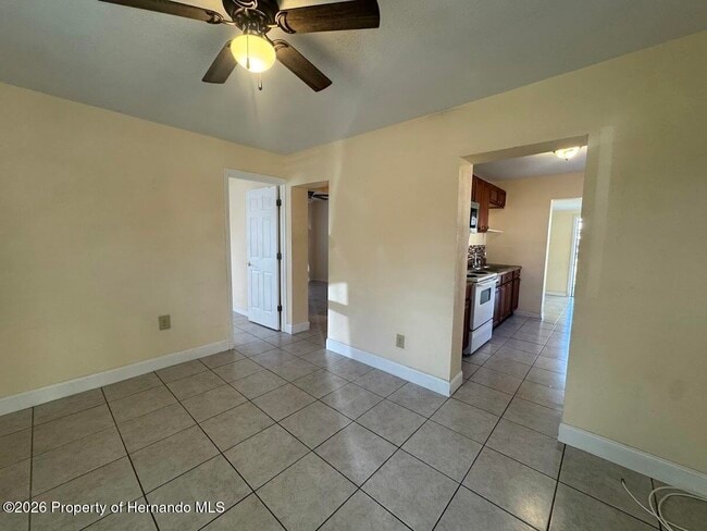 Building Photo - 708 Hazel Ave