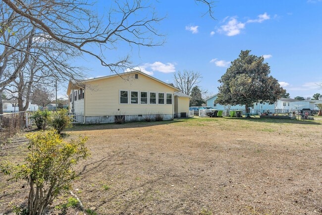 Building Photo - 306 Glancy St