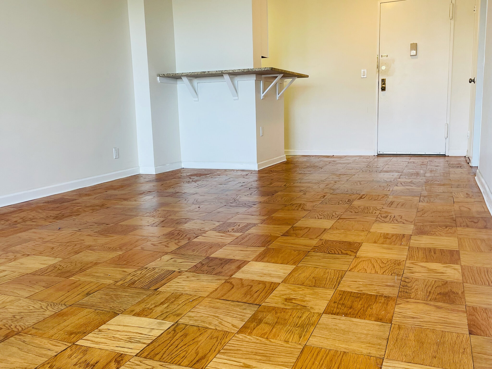 Building Photo - 10 Huron Ave