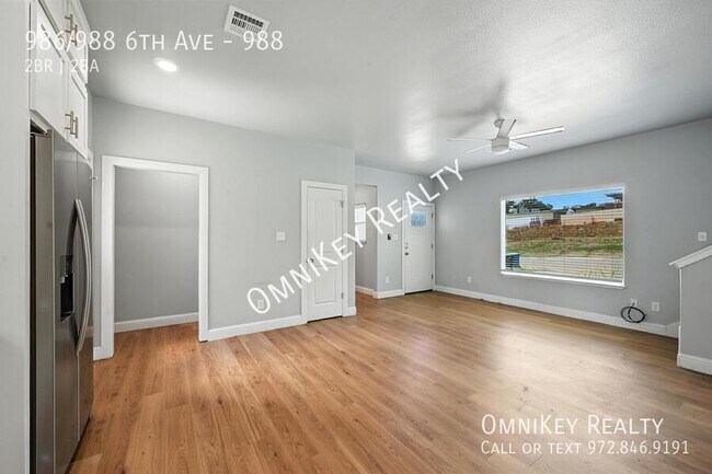 Building Photo - 986/988 6th Ave-988