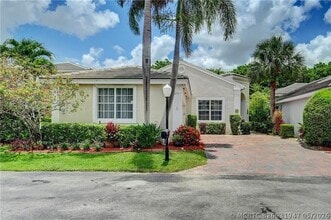 Building Photo - 8171 Hampton Wood Dr