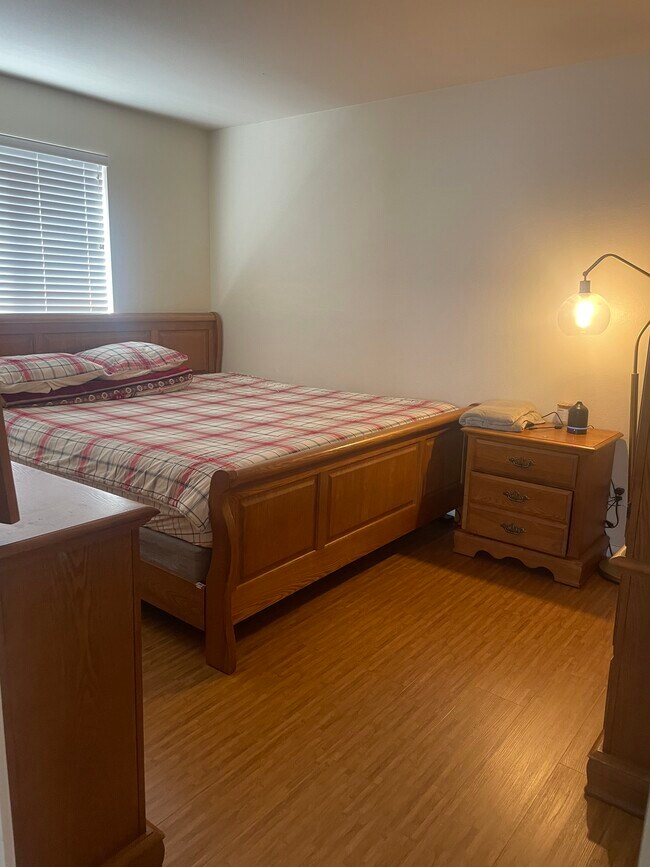 Building Photo - 6742 Flute St SE