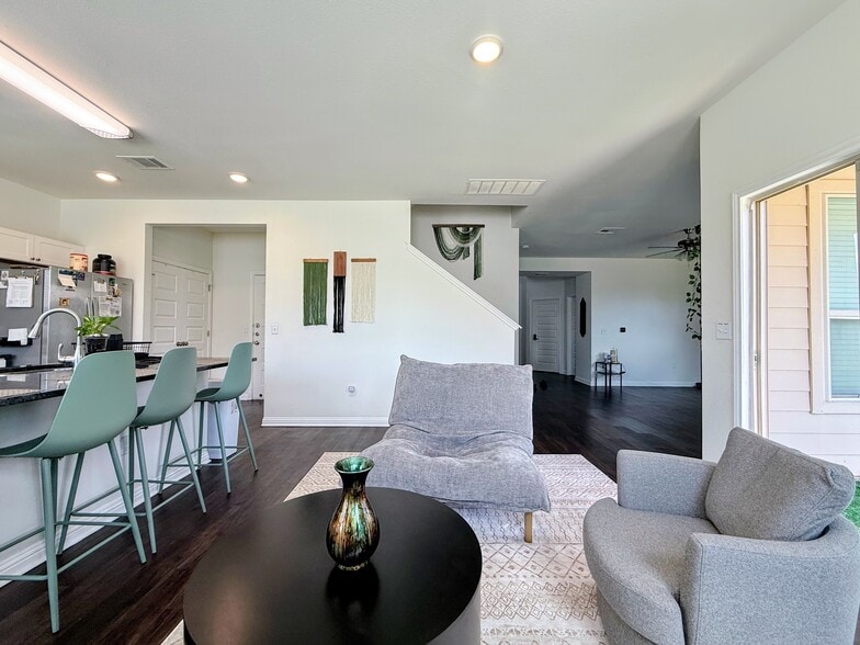 Building Photo - 5701 Gerard Dr