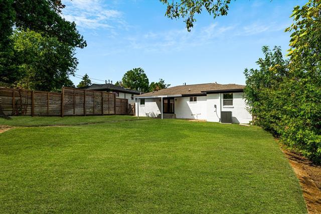 Building Photo - 8734 Westfield Dr