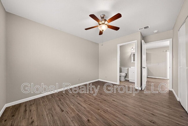 Building Photo - 301 Deborah Dr