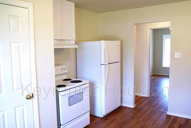Building Photo - 2511 Rosalie St